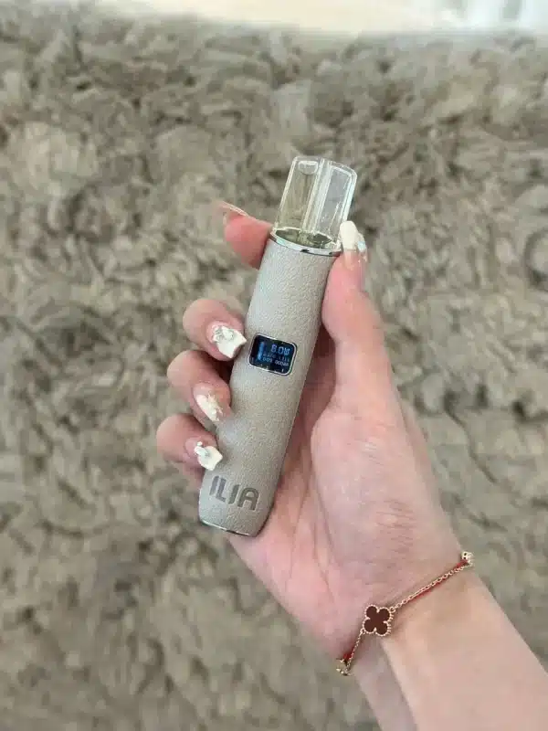 ILIA哩亞皮革款主機